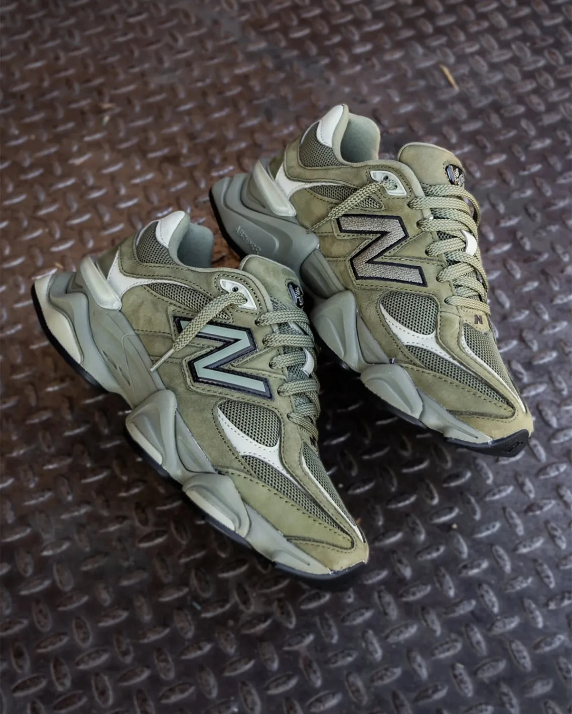 NB 9060 Dark Olivine